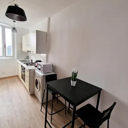 Domo Irma アパート アルゲーロ